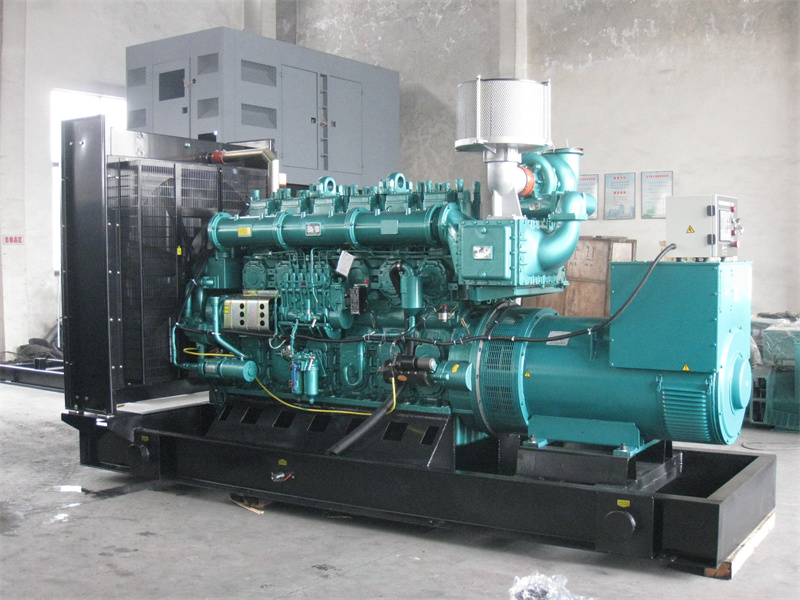 包头200KW 柴油发电机的油耗是多少？