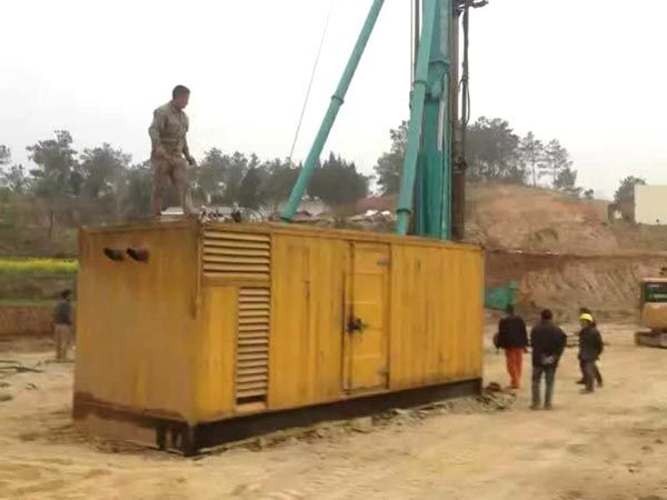 包头如何判断水冷式机油散热器密封件是否需要更换？